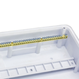 Quadro De Distribuição 36 Din Com Barramento Sobrepor